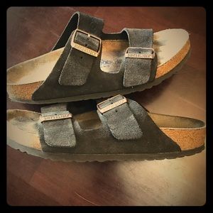 Size 9 (39) Birkenstock’s